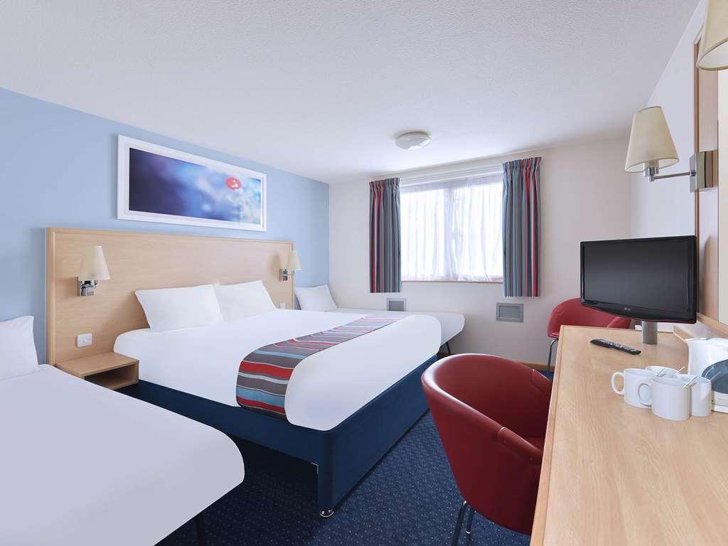 Travelodge Alfreton Room photo
